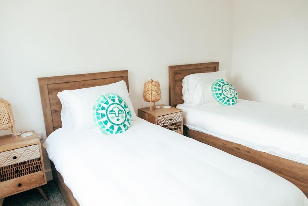 The Hideout - Newquay - Fully Stocked Eco Escape Villa Buitenkant foto