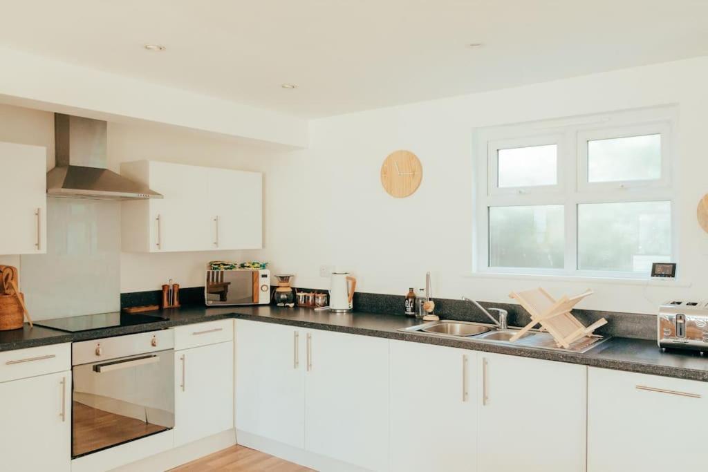 The Hideout - Newquay - Fully Stocked Eco Escape Villa Buitenkant foto
