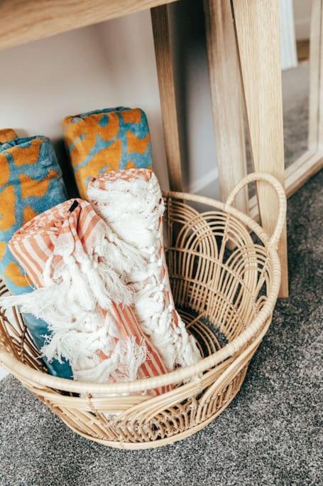 The Hideout - Newquay - Fully Stocked Eco Escape Villa Buitenkant foto